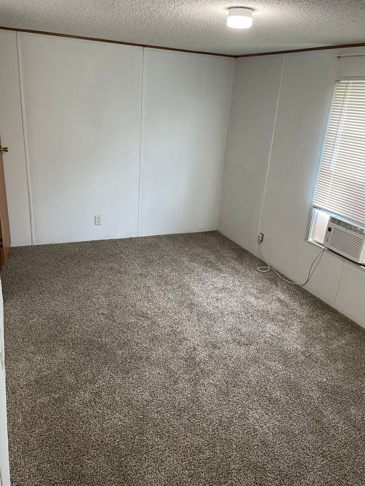 1007 Alexandria Rd Sw - Photo 2 of 14