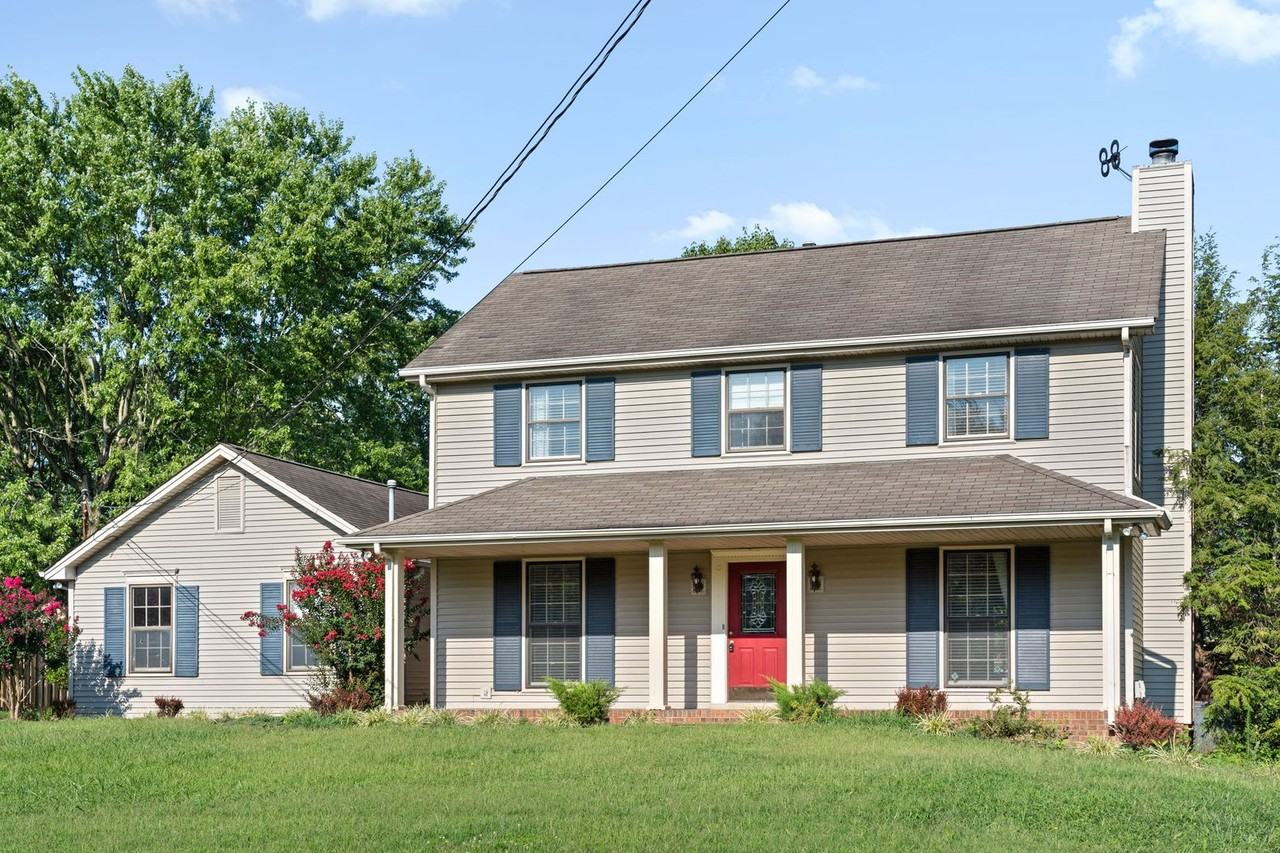 522 Windsor Dr - Photo 2 of 36