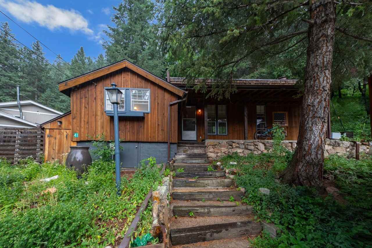 41 Silver Spruce - Photo 2 of 22