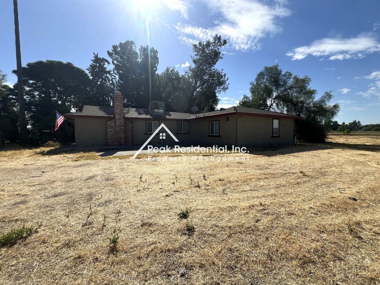1664 Tudor Rd - Photo 2 of 19