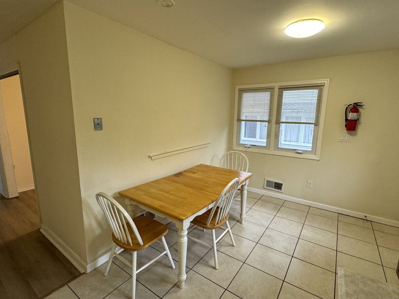 6C Neilson St - Photo 5 of 15
