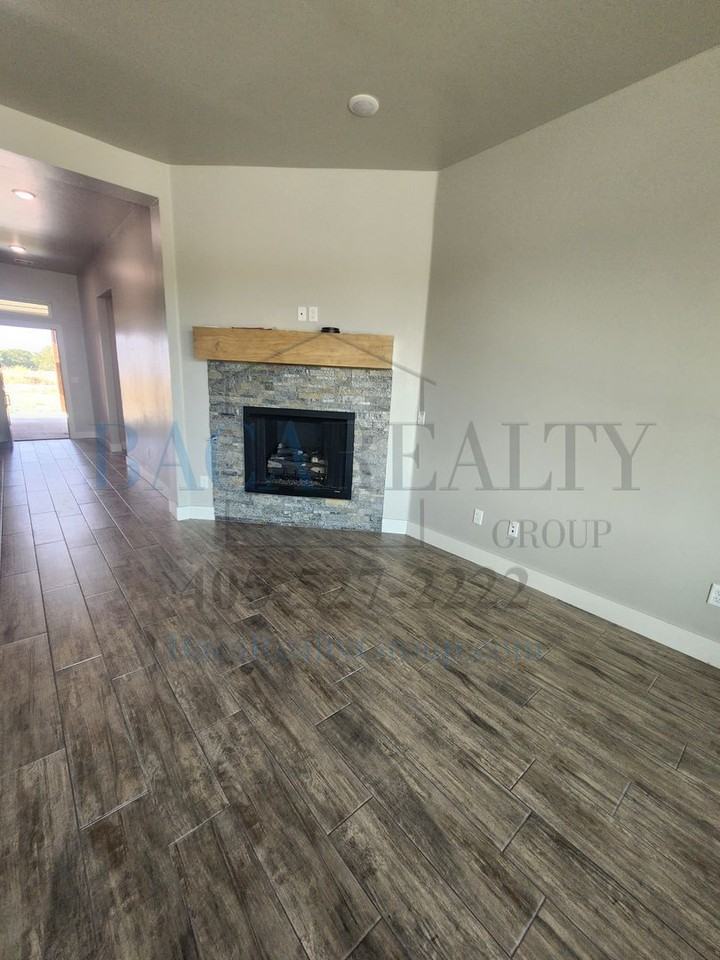 24738 Norte Rd - Photo 3 of 26