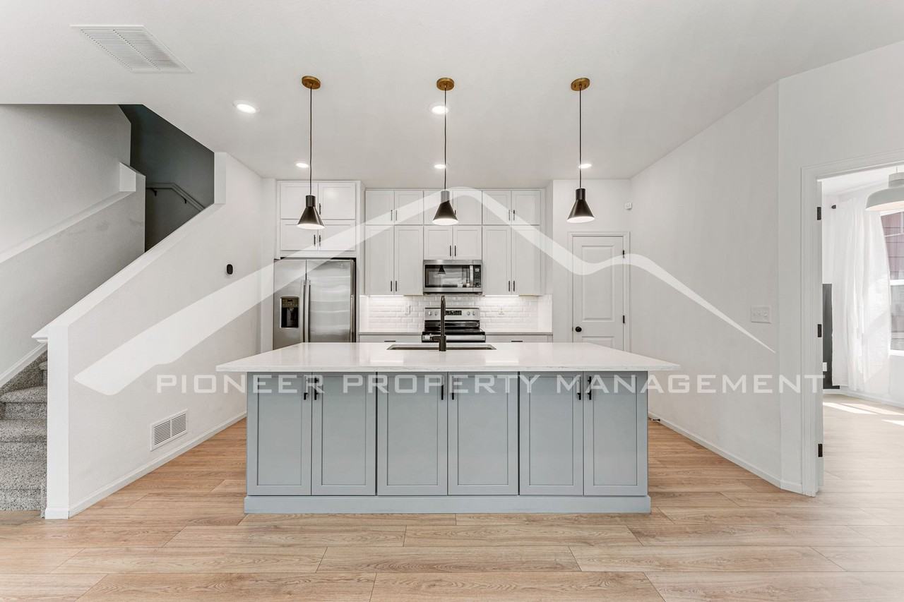 21280 E Radcliff Pl - Photo 3 of 18