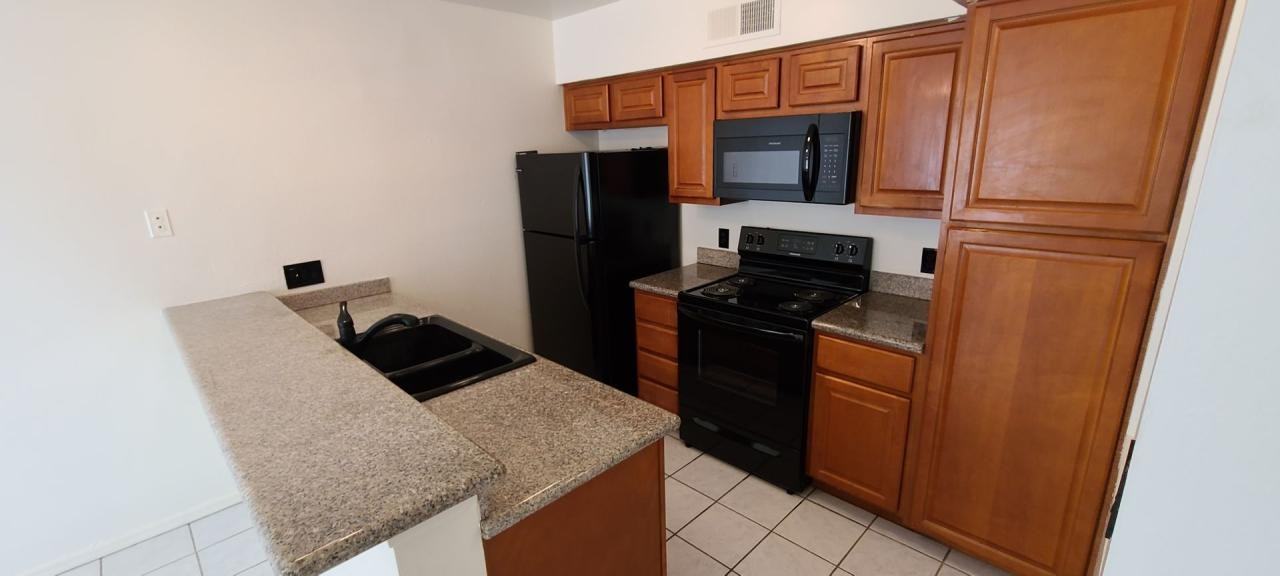 Wood Crest Dr & W Park Wood Ln