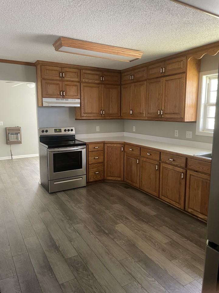 330 Mansfield Rd Ne #NA - Photo 2 of 7