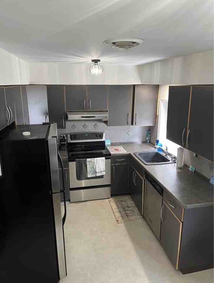 414 W Burk Ave #C - Photo 2 of 8