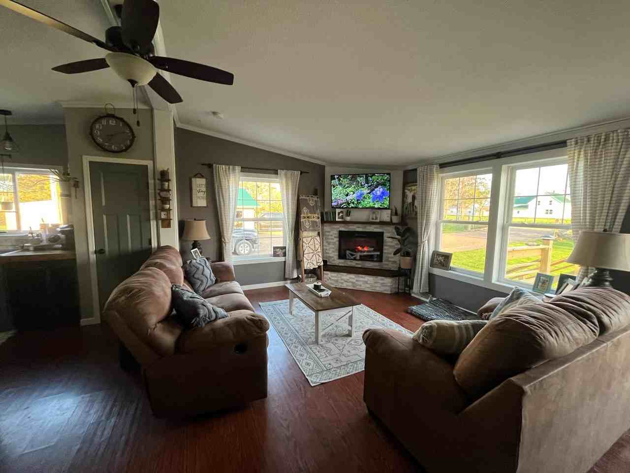 W5628 Stetson Ave #NA - Photo 2 of 11