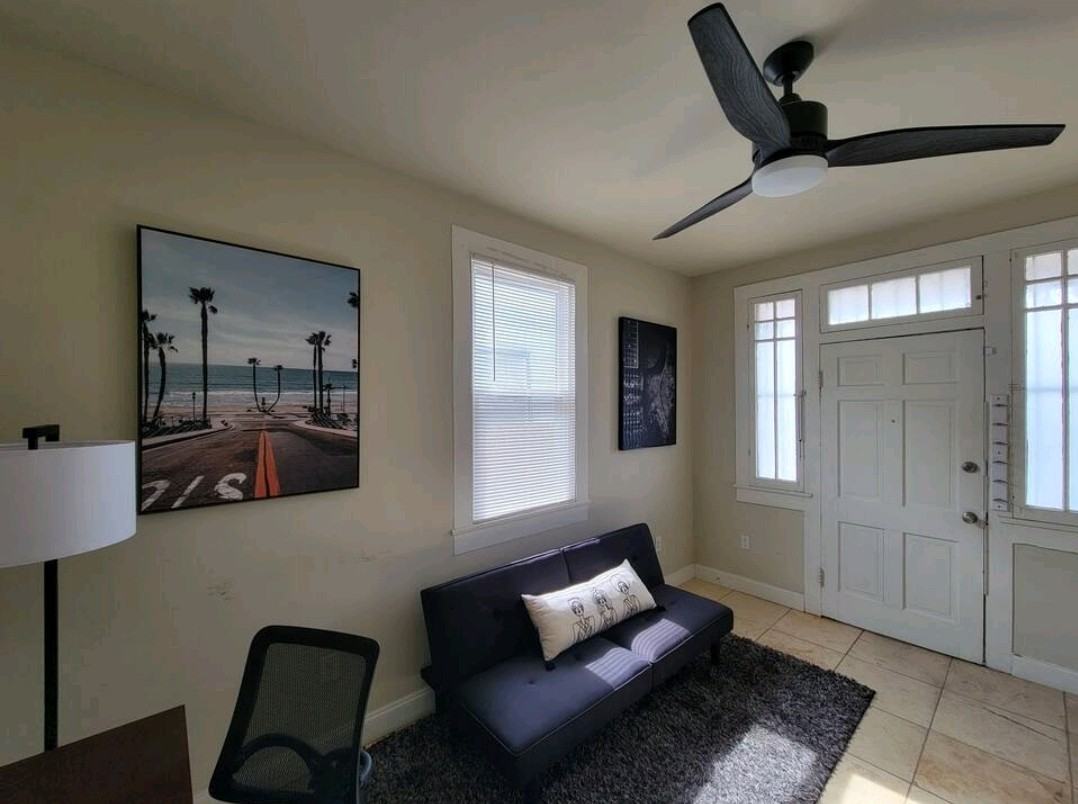 2516 S Derbigny St #NA - Photo 2 of 8