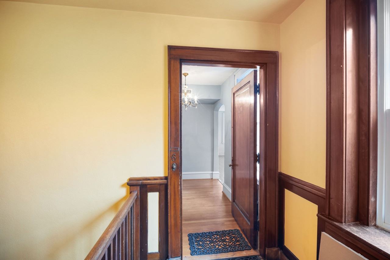 821 Brandon Ave #6 - Photo 4 of 29