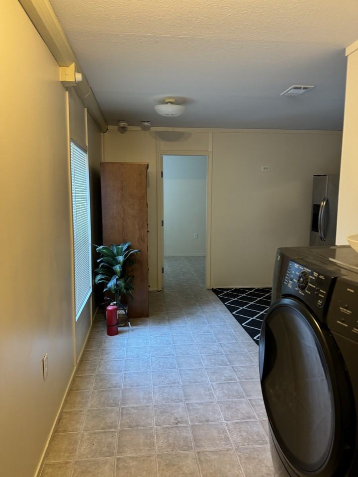 16482 Eastchase - Photo 3 of 23