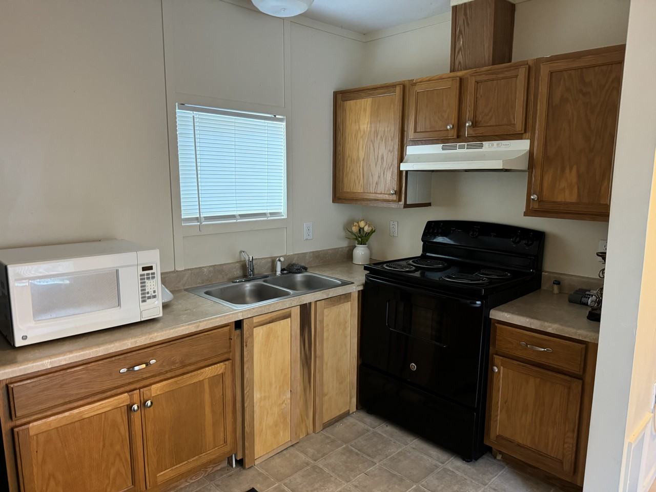 16482 Eastchase - Photo 5 of 23