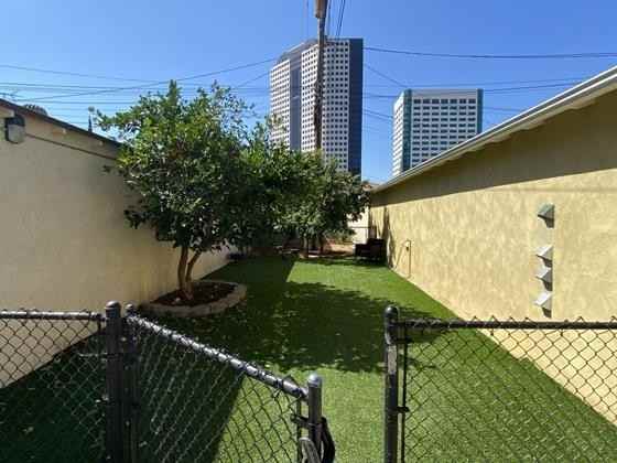 127 1/2 N Kenwood St #12712 - Photo 2 of 9