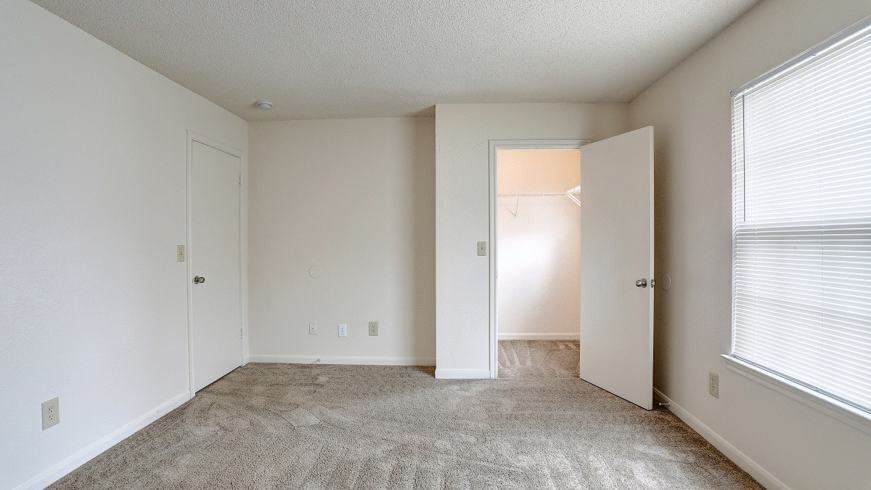 Rutherford Pointe Townhomes - Photo 6 of 24