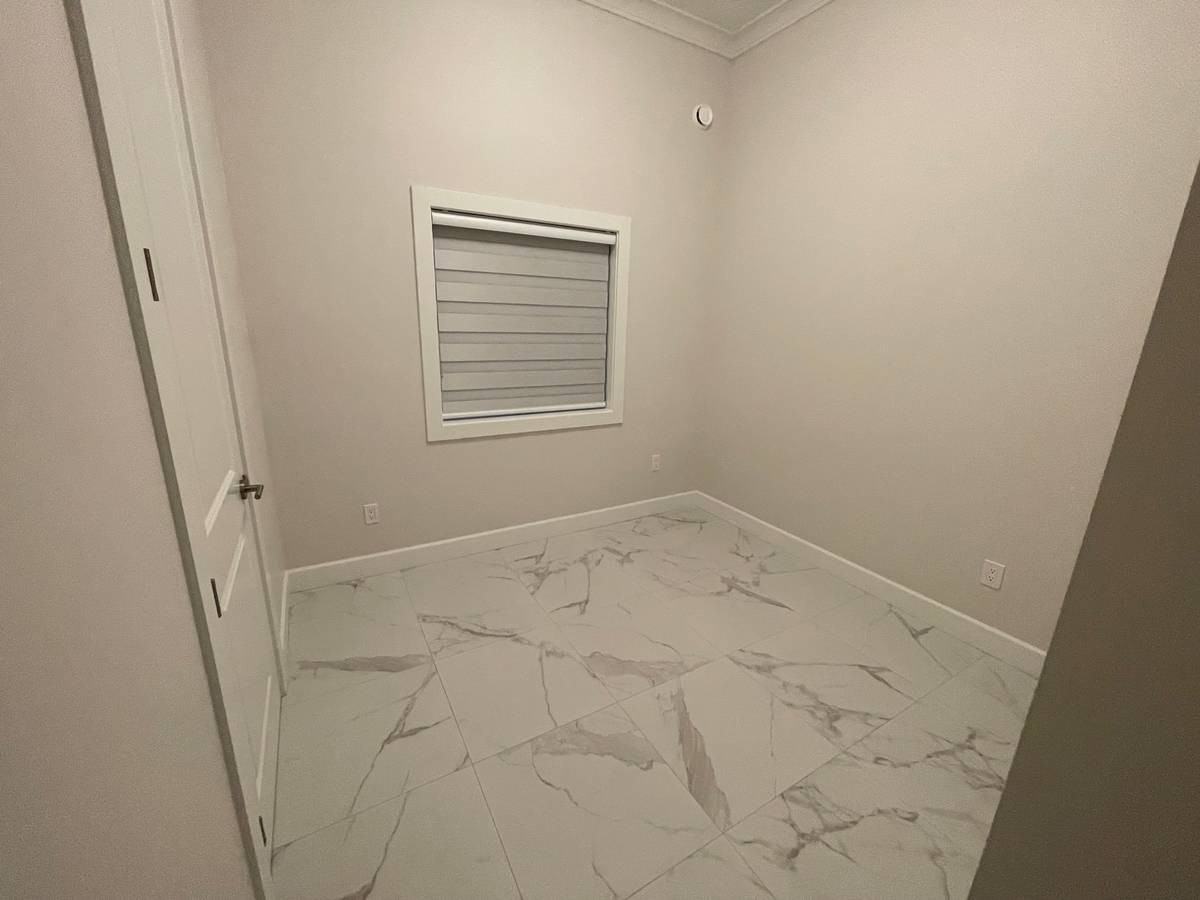 4951 Wintergreen Avenue - Photo 2 of 7