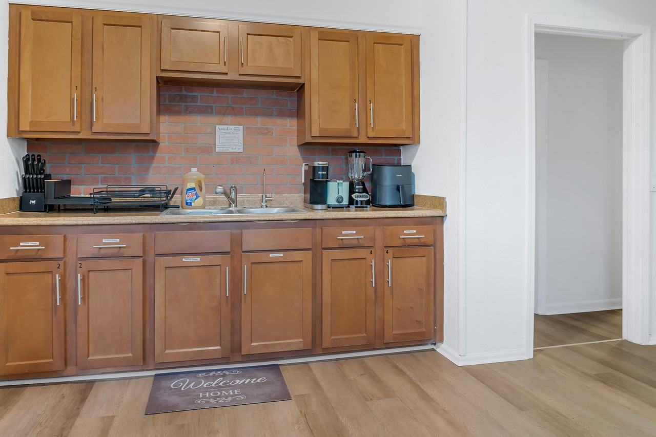 Autumn Ln - Photo 6 of 11