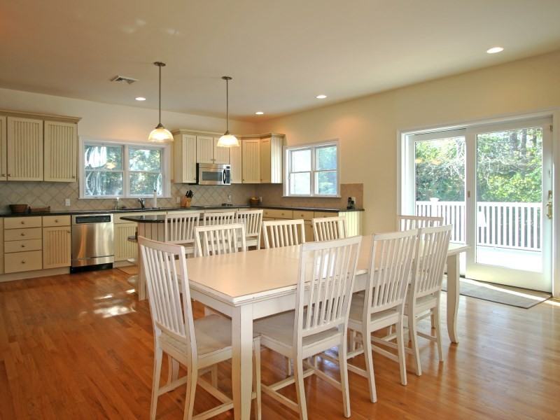 10 Sea Farm Ct - Photo 3 of 10