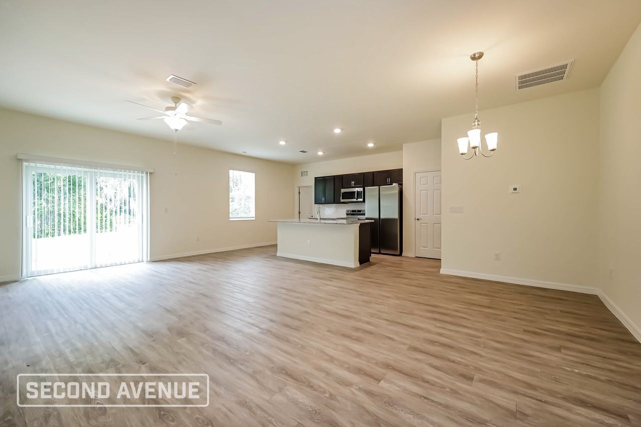 2863 Carmelia St - Photo 6 of 23