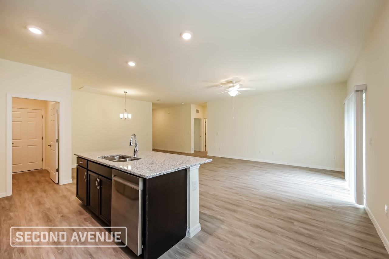 2863 Carmelia St - Photo 7 of 23