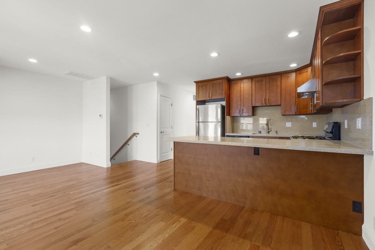 1320 21st Ave #A - Photo 3 of 26