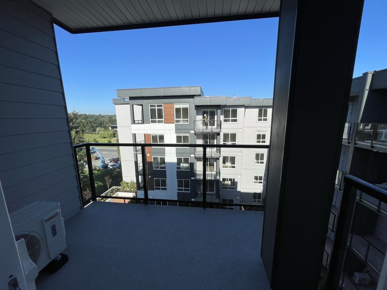 8140 200 St - Photo 5 of 12