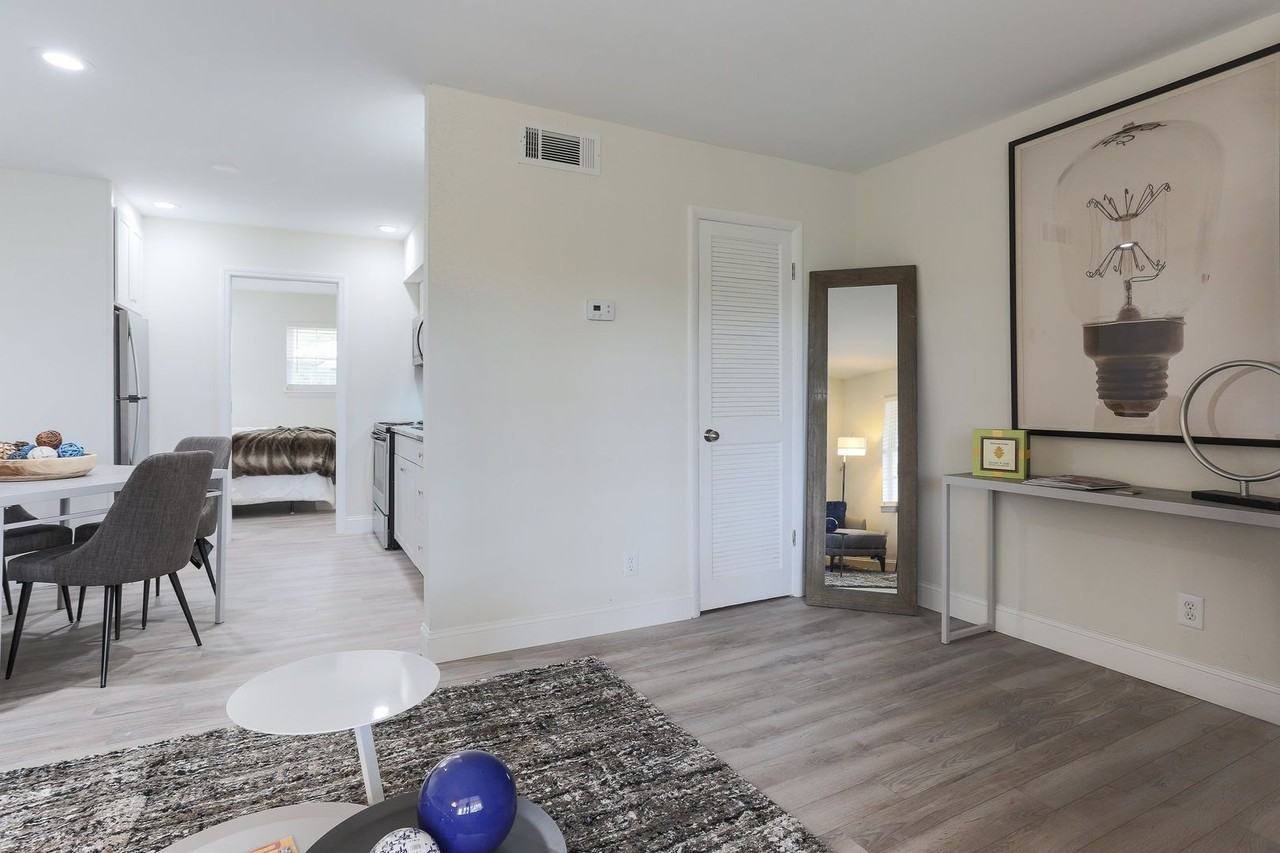 2006 House Ave #7 - Photo 3 of 15