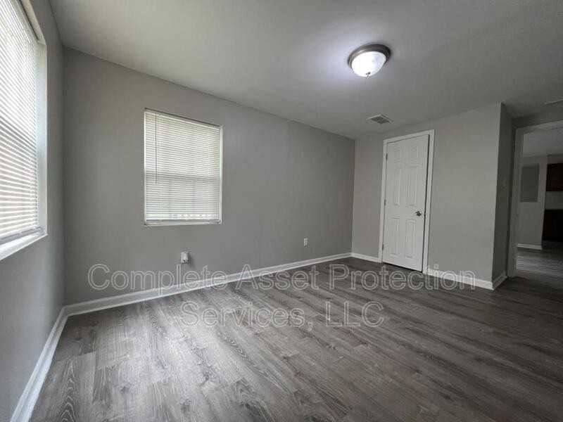 3333 Wisconsin Street - Photo 2 of 8