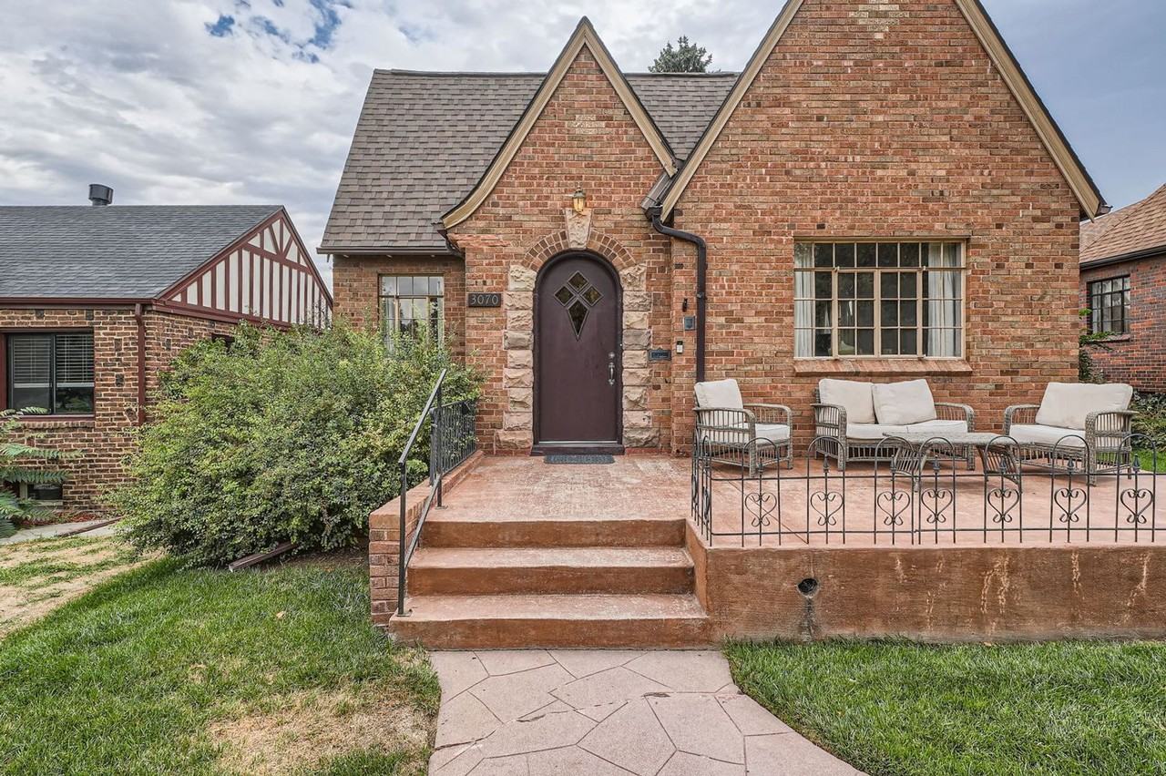 3070 Bellaire St - Photo 2 of 26