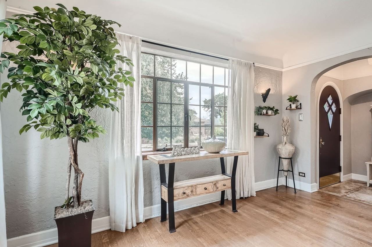 3070 Bellaire St - Photo 4 of 26