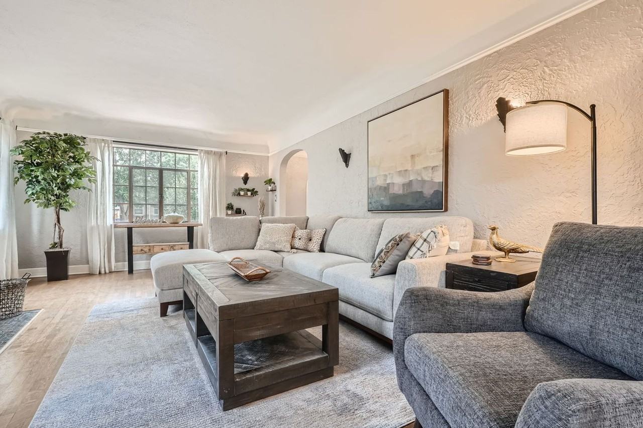 3070 Bellaire St - Photo 5 of 26