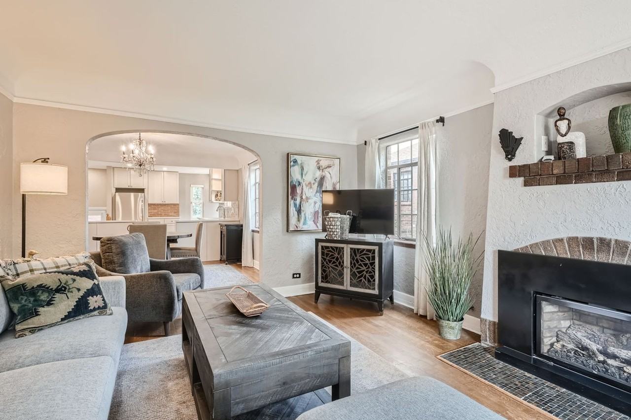 3070 Bellaire St - Photo 7 of 26