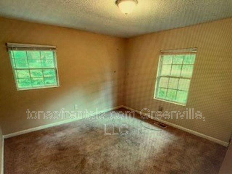 1501 Howard Dr - Photo 5 of 8