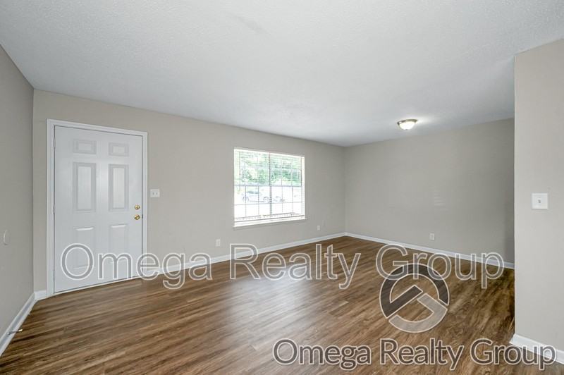 1932 2nd St Ne #5 - Photo 2 of 20