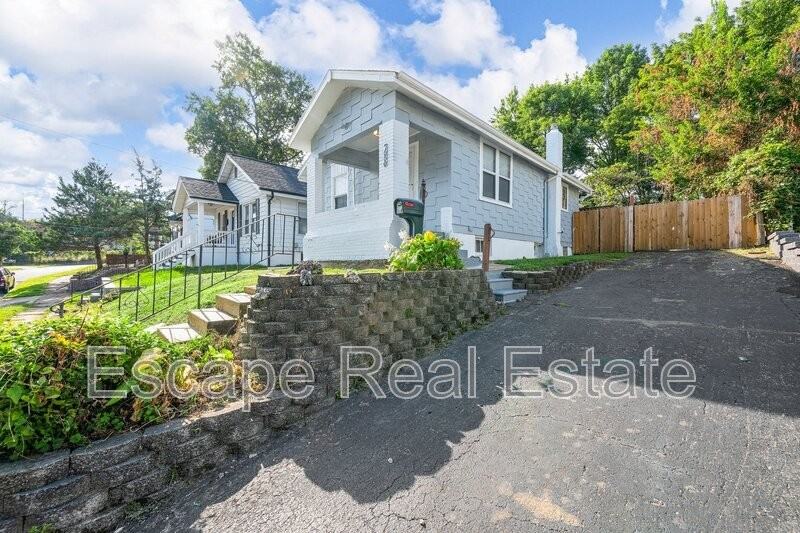 7550 Jerome Ave - Photo 2 of 18