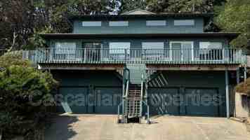 featured image of 1555 Fircrest Court Southeast