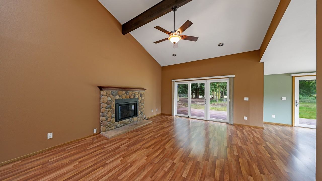 1836 Brigantine Ct - Photo 2 of 16