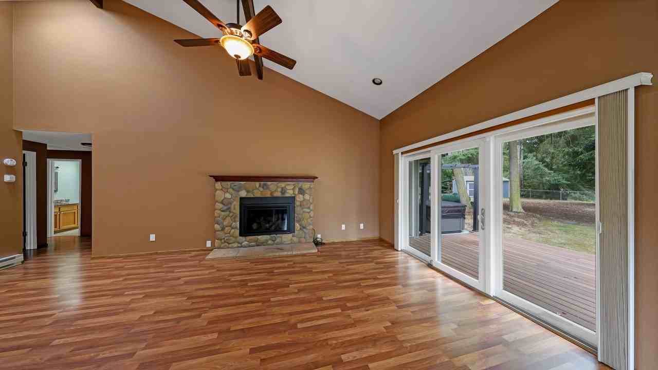 1836 Brigantine Ct - Photo 3 of 16