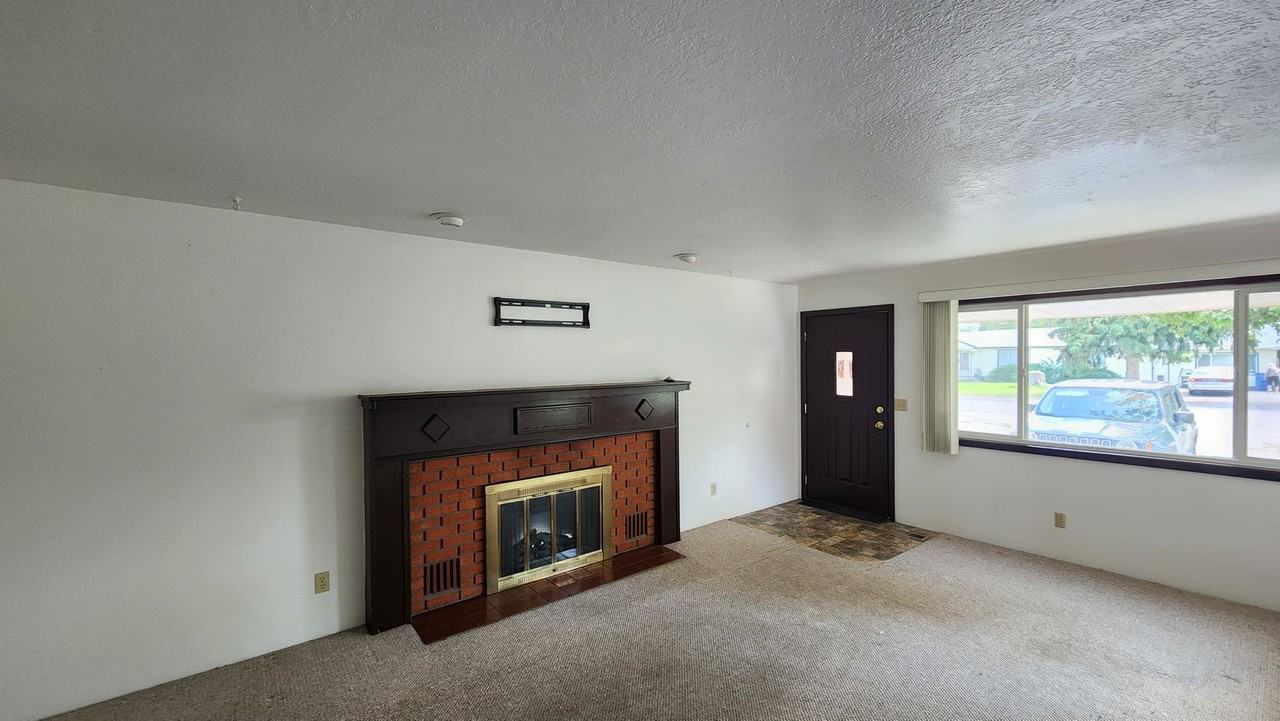 CEN3604 - Photo 2 of 15