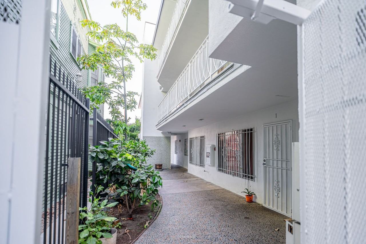 The Brogan - Photo 3 of 17