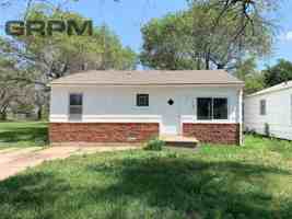 featured image of 1720 E 2nd Ave