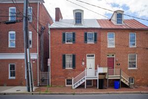 featured image of 123 Cathedral St