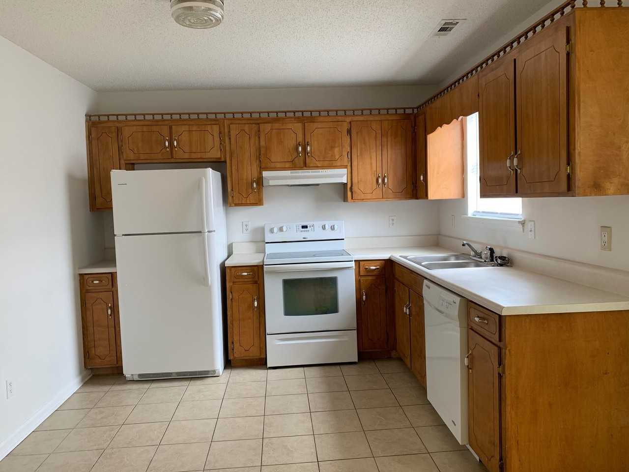 2897 Michigan Avenue Rd Ne - Photo 3 of 8