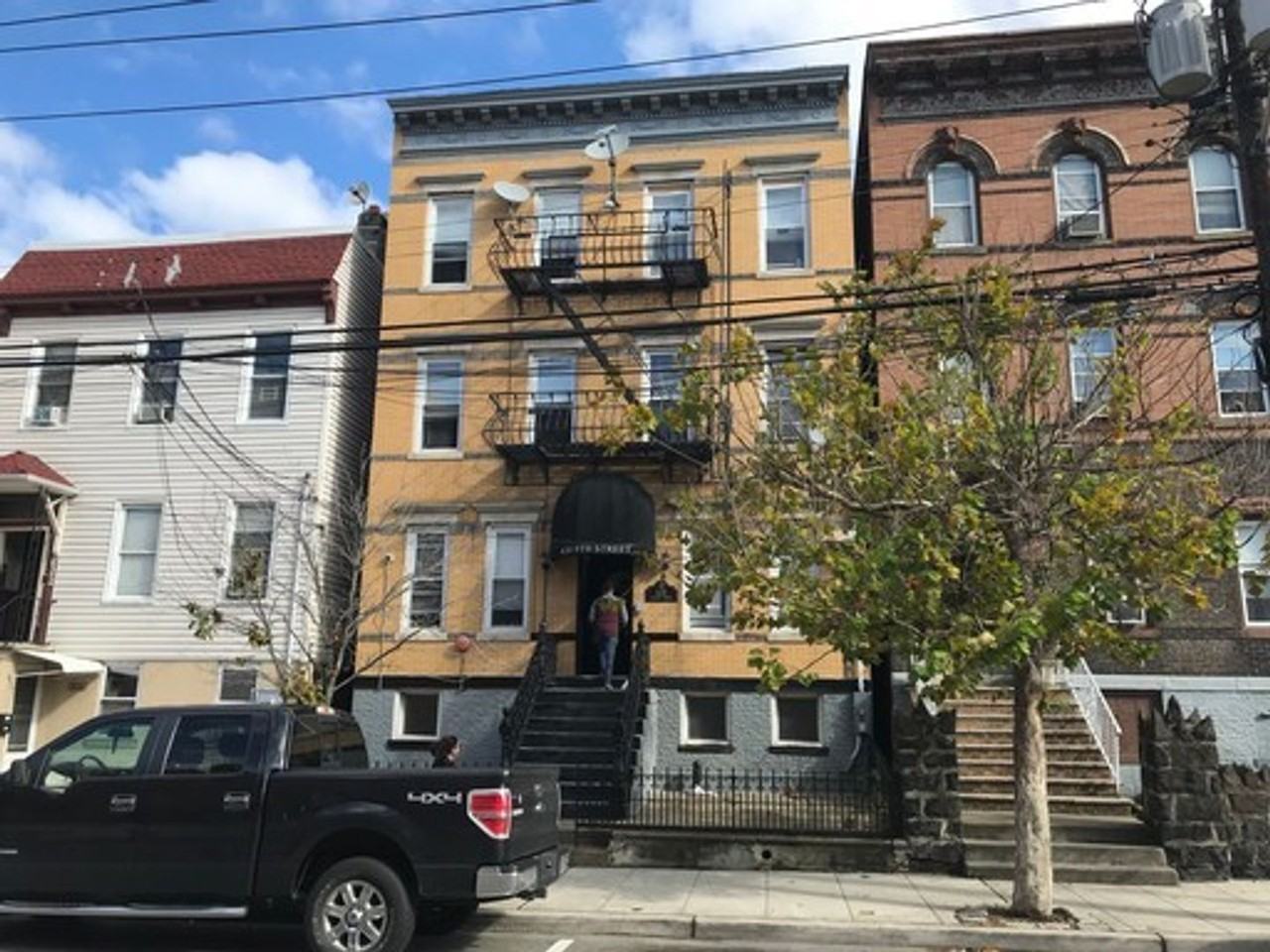 620 - OM-620 8th Street LLC - Photo 5 of 5