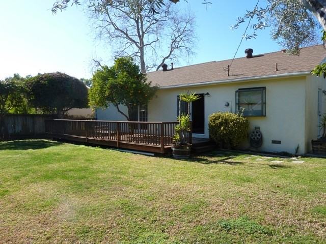 380 Santa Barbara Shores Dr - Photo 5 of 10