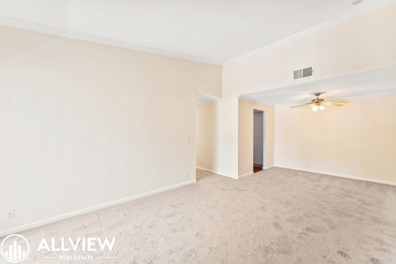 25591 Indian Hill Ln - Photo 3 of 18