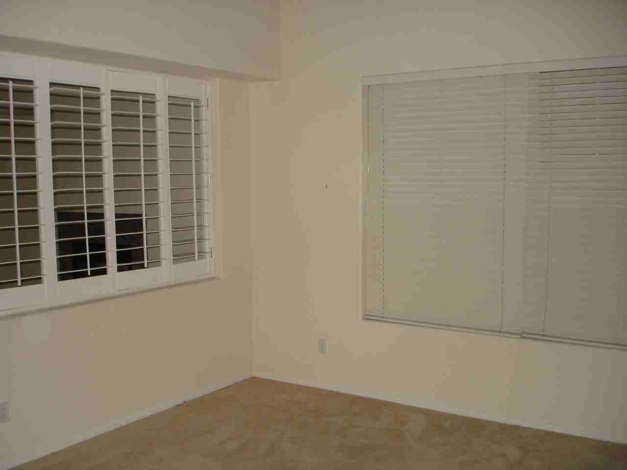 1701 Carissa Way - Photo 6 of 17