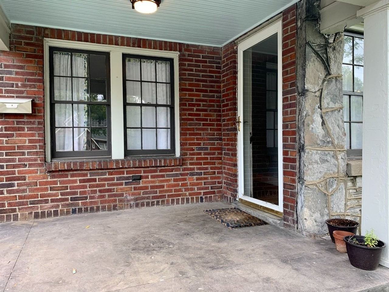 2400 Cisco St - Photo 2 of 28