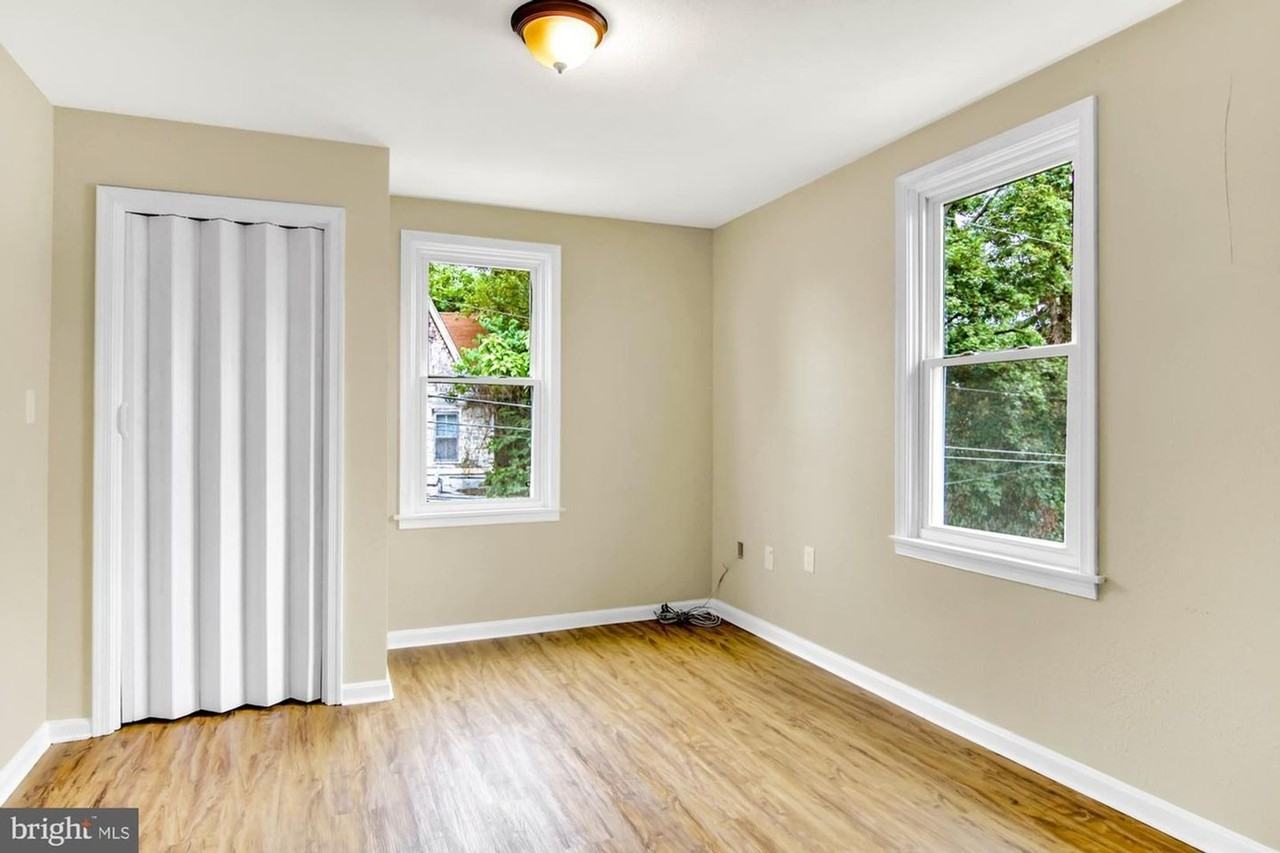 1020 Monroe St - Photo 3 of 20