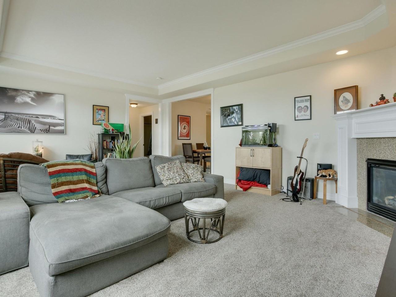 1647 Ne Market Dr - Photo 4 of 25