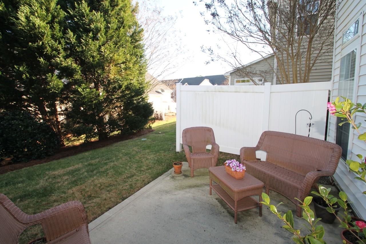 608 Sunset Point Dr - Photo 5 of 10