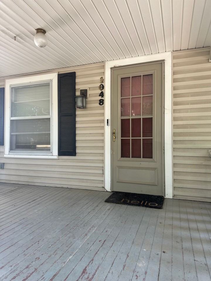 1048 S Jefferson Ave - Photo 2 of 11